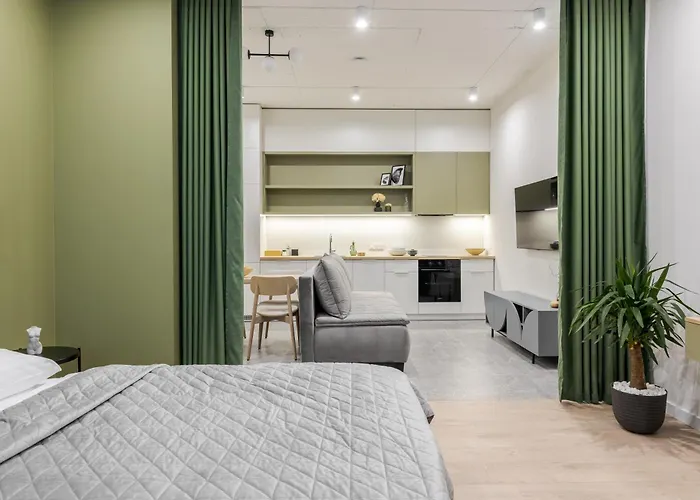 アパートホテル Forum リヴィウ