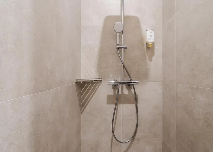 Forum アパートホテル リヴィウ