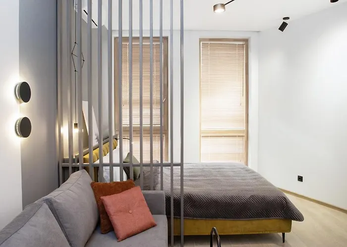 アパートホテル Forum リヴィウ