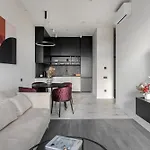 Aparthotel Forum 4*