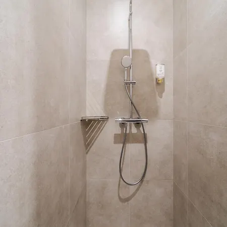 Forum Ξενοδοχείο με διαμερίσματα Λβιβ